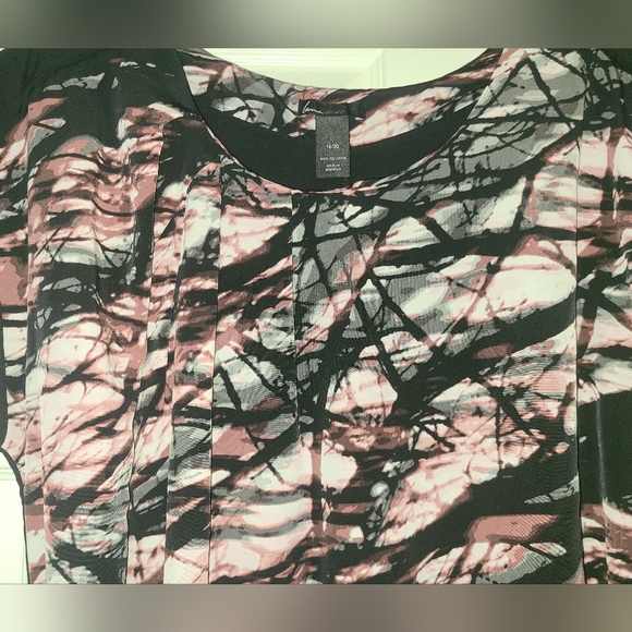 Belted Graphic Shirt Dress - Picture 3 of 4